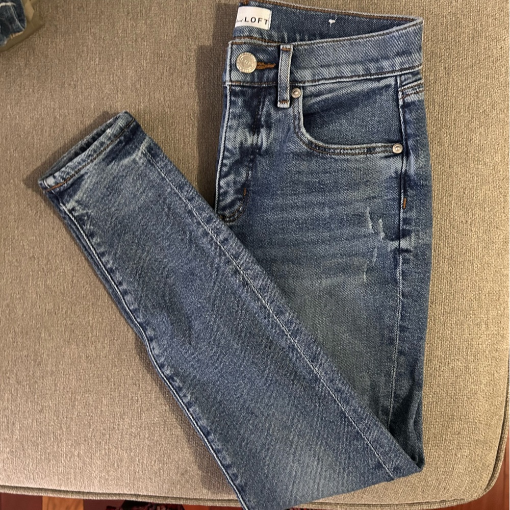 NWOT LOFT Skinny Jeans Petite Size 26/2